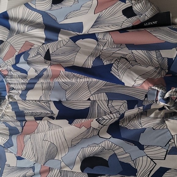 NWT Midi Dress - Picture 5 of 9